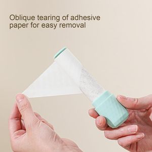 Rodillo adhesivo para pelusas de mascotas, ropa adhesiva compacta con diseño de lágrima oblicua, removedor de rollo de pelo para camas y sofás - Product Image 4