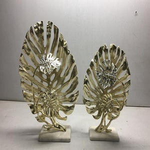 Accessoires de table élégants en métal pour la maison Table Desktop Hotel Decorative Gold Finishing Metal Table Decor best Design tabletop - Product Image 4