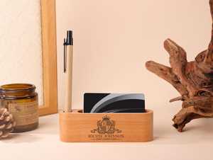 Tarjetero de Madera de Alta Calidad |   Estuche para Tarjetas Bancarias de Madera Natural Sólida |   Almacenamiento de Tarjetas Minimalista Hecho a Mano - Product Image 5