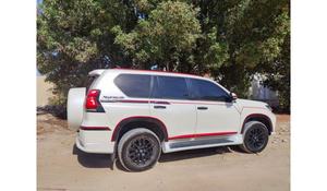 Toyota Land Prado Cruiser SUV GCC Pneus AWD R20 d'occasion Sièges en cuir ACC Régulateur de vitesse Carburant électrique Transmission automatique 2021 - Product Image 3