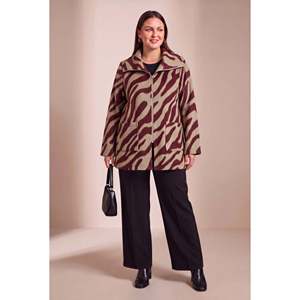 Abrigo de Punto con Estampado de Leopardo, Sin Forro, Talla Grande, Color Vino Tinto - Product Image 5