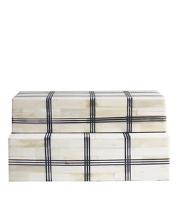 Cajas de huesos Decoración para el hogar Caja de huesos decorativa de tendencia Rayas blancas y negras Diseño de interiores basado en EE. UU. En India Por Lametierartz - Product Image 5