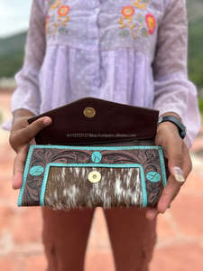 Nouvel arrivage de portefeuille sculpté usiné à la main portefeuille élégant en cuir de fourrure de vachette multi-usages portefeuilles en cuir occidental - Product Image 4