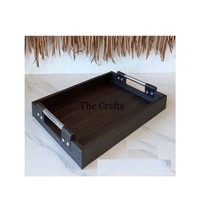 Bandeja de madera y cuero para servir con asas de metal dorado Bandeja de desayuno de forma redonda de calidad superior en India - Product Image 4
