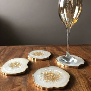 Dessous de verre en résine artistique attrayant idéal pour créer des décorations de table accrocheuses lors des célébrations et des fêtes saisonnières - Product Image 1
