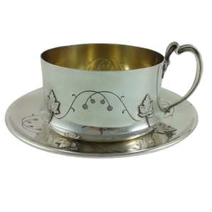 Ensemble de tasses à thé en argent poli de style artisanal pour table à manger avec poignée, tasse à double paroi en acier inoxydable et soucoupe - Product Image 1