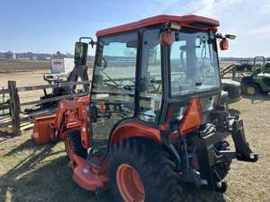 Tractor B3030 2022 Nuevo y Seminuevo con Peso Operativo de 3 Toneladas, Bomba HYDAC/MOOG y Rodamiento de Caja de Cambios en Venta - Product Image 3