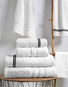 Serviettes de bain d'hôtel de luxe 5 étoiles en coton turc de qualité supérieure design personnalisé draps de bain hautement absorbants fabricant de gros d'usine - Product Image 1