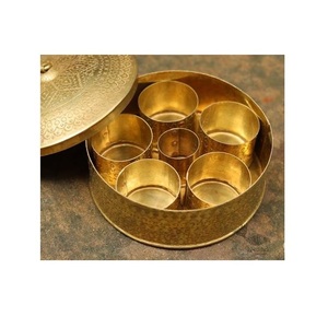 Alta exigencia latón cobre especia masala Dabba diseño hecho a mano latón metal especia masala caja precio al por mayor de La India - Product Image 4