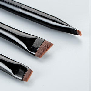Pincel Delineador de Ojos Angulado Fino, Libre de Crueldad Animal, con Logotipo Personalizado, Cerdas Sintéticas, Pinceles de Maquillaje para Ojos de Marca Privada - Product Image 1