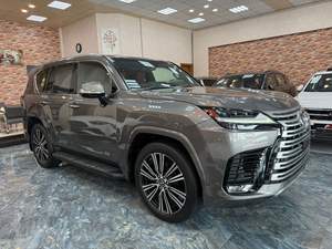 Lexus LX-series LX 600 ปี 2022 สีแดง Signature เบาะหนัง หลังคาพาโนรามา ไฟหน้า LED สภาพใหม่/มือสอง ขาย - Product Image 2