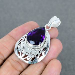 Pendentif en pierre précieuse d'améthyste Forme de poire à facettes Fournisseur de pendentifs en laiton plaqué argent d'améthyste de haute qualité en Inde - Product Image 3