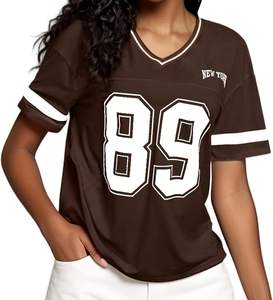 T-shirt à col en V surdimensionné avec motif graphique pour femme, maillot de football - Product Image 1