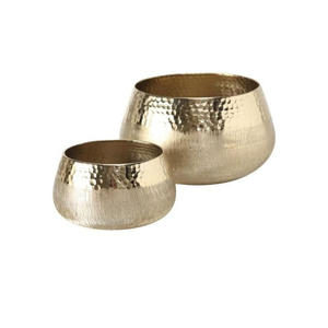 Jarrón de suelo de Metal de aluminio de diseño Industrial de tendencia superior para ocasiones caseras y bodas para decoración de sala de estar - Product Image 3