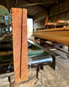 Planches en bois massif de tilleul de qualité supérieure, 4 faces, pour approvisionnement en gros à prix abordable - Product Image 2