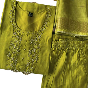 Hermosa Ropa Tradicional India de Organza de Seda Premium Multicolor con Cuello Redondo, Kurti de Diseño Saludable para Mujer - Product Image 1