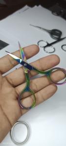 Proveedores de Tijeras de Bordado Personalizadas, Tijeras de Hilo Profesionales de Acero Inoxidable, Tijeras para Cutículas Personalizadas al por Mayor - Product Image 5