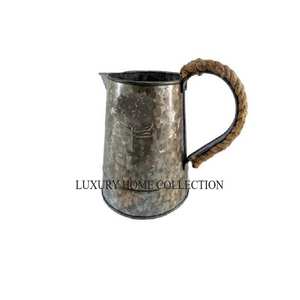 Regadera clásica de metal sólido, ideal para jardineros caseros, ofrece vertido estable, resistencia confiable y fácil uso. - Product Image 3