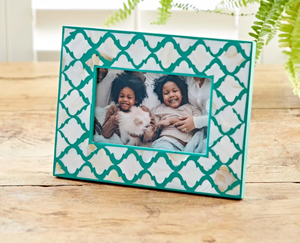 Cadre photo à motifs géométriques marocains faits à la main Décor élégant exquis avec incrustation de résine de nacre - Product Image 5