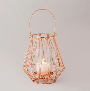 Candelabro de luz de té con linterna dorada de metal de diseño diferente para interior y exterior para decoración del hogar, Hotel, restaurante, regalos de boda - Product Image 4