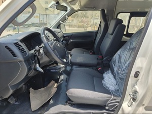 NUEVO Hiace 2025, 2.7L, 16 Plazas, 4 Cilindros, Potencia 149hp, 4x2, Combustible Gasolina, Tracción Trasera, Euro4, Transmisión Manual, Volante a la Izquierda - Product Image 2