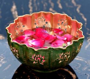 Diya urli สำหรับตกแต่งบ้านทำจากโลหะสีทองสำหรับตกแต่งดิวาลีชามตกแต่งแบบดั้งเดิมสำหรับดอกไม้ลอยน้ำ - Product Image 1