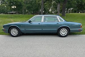 ข้อเสนอสุดพิเศษ ลดราคาเหลือเชื่อ....1999 Jaguar XJ8L พร้อมส่ง - Product Image 3