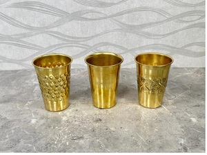 Tasses à thé et à vin en laiton plaqué or de style religieux marocain faites à la main, design personnalisable, verre martelé vintage, tasse à café - Product Image 5