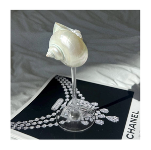 แก้วไวน์เปลือกหอยที่มีสไตล์สำหรับงานแต่งงานโต๊ะกลางใช้ในร้านอาหารและธีมตกแต่งงานเลี้ยงริมชายฝั่ง - Product Image 1