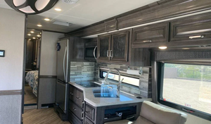รถบ้านมือสองปี 2022 2023 2020 ราคาประหยัด Fleetwood Pace Arrow RV ขนาด 40 ฟุต รถบ้านเคลื่อนที่ มีสีสันให้เลือกตามสั่ง ไมล์น้อย - Product Image 4