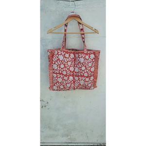Bolso Tote Acolchado de Algodón con Cierre Abierto para Mujer, Bolso de Lona Hecho a Mano con Logotipo Personalizado y Decoración de Cadena para Uso Diario en Invierno - Product Image 3