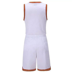 Uniforme de basket-ball à séchage rapide pour adultes vêtements de sport au design unique avec logo nouveau modèle de maillots et shorts - Product Image 2