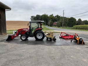 Tracteur diesel Massey Ferguson 1735M 2018 80-140HP pour la ferme et la pelouse Mini engrenage et roulements de noyau de moteur avec pompe et boîte de vitesses - Product Image 3