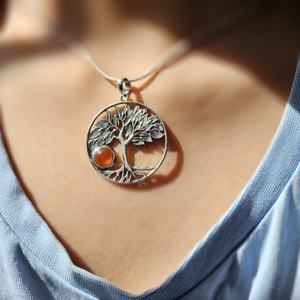 Pendentif Arbre en Argent Sterling Fait Main avec Pierre de Cornaline, Style Bohème, Cadeau de Fête, Fabriqué en Inde - Product Image 3