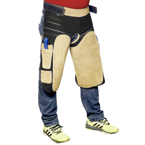 Delantal Profesional de Cuero Vacuno para Veterinarios Ecuestres, para Herraje y Cuidado de Caballos, Reutilizable y Sostenible - Product Image 1