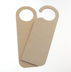 Colgadores de puerta de madera natural con la inscripción 'No molestar' - Product Image 2