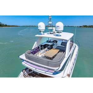 Yacht d'occasion 2017 Princess 56, coque en aluminium et fibre de verre, infusion sous vide, 450 CV, moteur à essence, longueur 10,5 m, vitesse 35-40 nœuds - Product Image 1