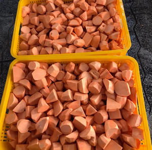 Batata entera congelada de Vietnam hecha con raíces frescas de batata para procesamiento alimentario y suministro de exportación - Product Image 4