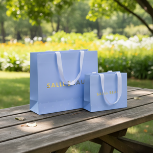 Sacs d'emballage pour vêtements en papier recyclé de luxe faits à la main avec logo personnalisé, ruban de lamination, poignée - Sacs cadeaux de boutique - Product Image 4