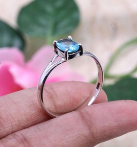 Anillo de Plata 925 Mehrajudin Gems para Mujer, Estilo Vintage para Uso Diario, con Topacio Azul de Corte Ovalado, Talla Personalizada, Certificado por Terceros - Product Image 2