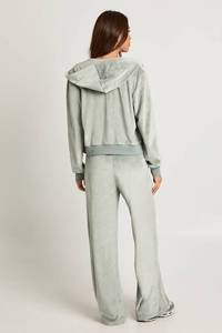Ensemble de survêtement à capuche ajusté 2 pièces gris de qualité supérieure pour femme Sweat à capuche respirant et pantalon de survêtement Ensemble de survêtement 2 pièces - Product Image 4