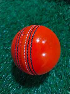 ลูกบอลคริกเก็ตหนังสำหรับผู้ใหญ่ผ้าฝ้าย100% เย็บด้วยมือแบบแข็งเลือกสีได้ตามต้องการ - Product Image 3