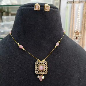 ชุดเครื่องประดับจี้ประกายแวววาวของอินเดียพร้อมต่างหูและโซ่จี้ที่เหมือนกันสำหรับทุกการใช้งานและงานเลี้ยง - Product Image 4