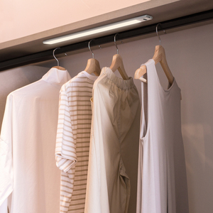 Lampada da Parete LED Emuca Kaus Ricaricabile USB con Sensore di Prossimità Touch L240mm in Alluminio e Plastica Anodizzata Opaca Spagna - Product Image 2