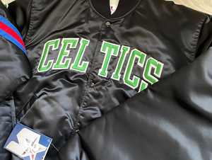 แจ็คเก็ตบอมเบอร์คอตั้งผ้าซาตินลายนูนแบบกำหนดเองสำหรับผู้ชาย สไตล์ลำลอง เบสบอล สปอร์ต ตัวอักษรแบบ Letterman ซิปหน้า กันน้ำ ระบายอากาศได้ - Product Image 6