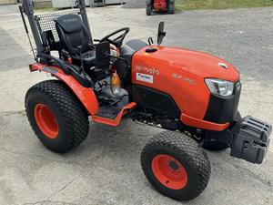 แข็งแกร่งเป็นพิเศษสำหรับรถแทรกเตอร์ขนาดกะทัดรัด B2-261 HST 10 แรงม้า ขับเคลื่อน 4 ล้อ พร้อมเกียร์ - Product Image 3