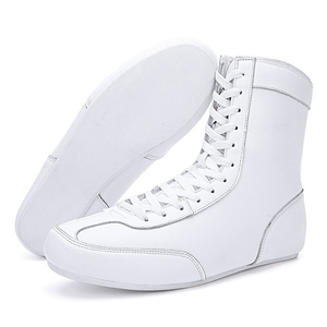 รองเท้าบู๊ทสำหรับชกมวย ระบายอากาศได้ดี หนังเทียม ผูกเชือก ทนทาน ใช้ได้ทุกสภาพอากาศ กันลื่น - Product Image 5