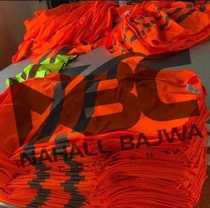 Gilet de sécurité en polyester personnalisable NBC avec logo personnalisable - Product Image 5