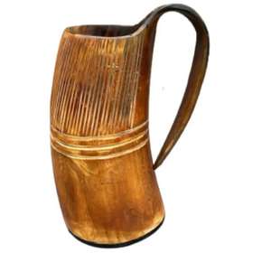 Taza de cuerno hecha a mano de primera calidad hecha de material de cuerno real con superficie pulida y estilo rústico único para uso con fines de regalo - Product Image 1