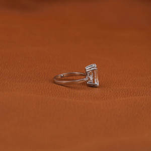 18KT Solid Gold Luxury Wedding <b>Ring</b> <b>Emerald</b> Cut Lab Grown Diamond Engagement Solitaire Side Round Cut Diamond IGI Certified <b>Ring</b> - Product Image 4